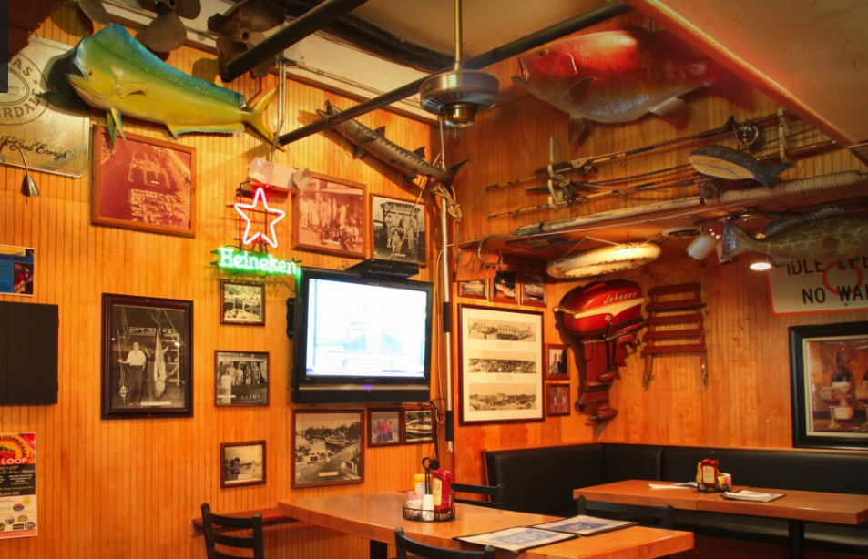 Downtowner_FTL's tweet image. Gotta love a #restaurant with a #funatmosphere ;) #dineout