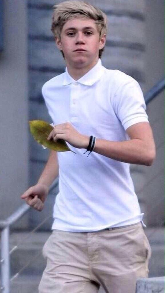 #NiallsNewGirlfriendZoe
But you guys what about #neaf
#neaforever