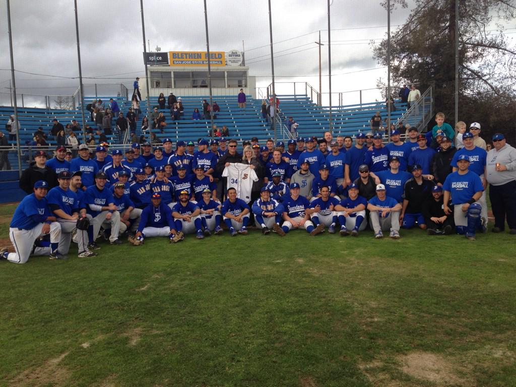 SanJoseStateBSB's tweet photo. Thanks to our alumni for a great day. #playlikeaspartan #sjsubaseball http://t.co/d9e0LX9HAI