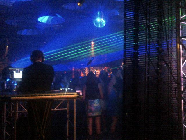 maxbruckner's tweet photo. Sonido montado y sonando al 100% http://t.co/X3yvPeuGst