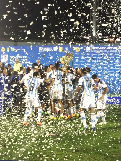 Argentina's tweet photo. #ArgentinaCampeon El Centenario de Montevideo se viste de celeste y blanco http://t.co/G1ICK5uYkv