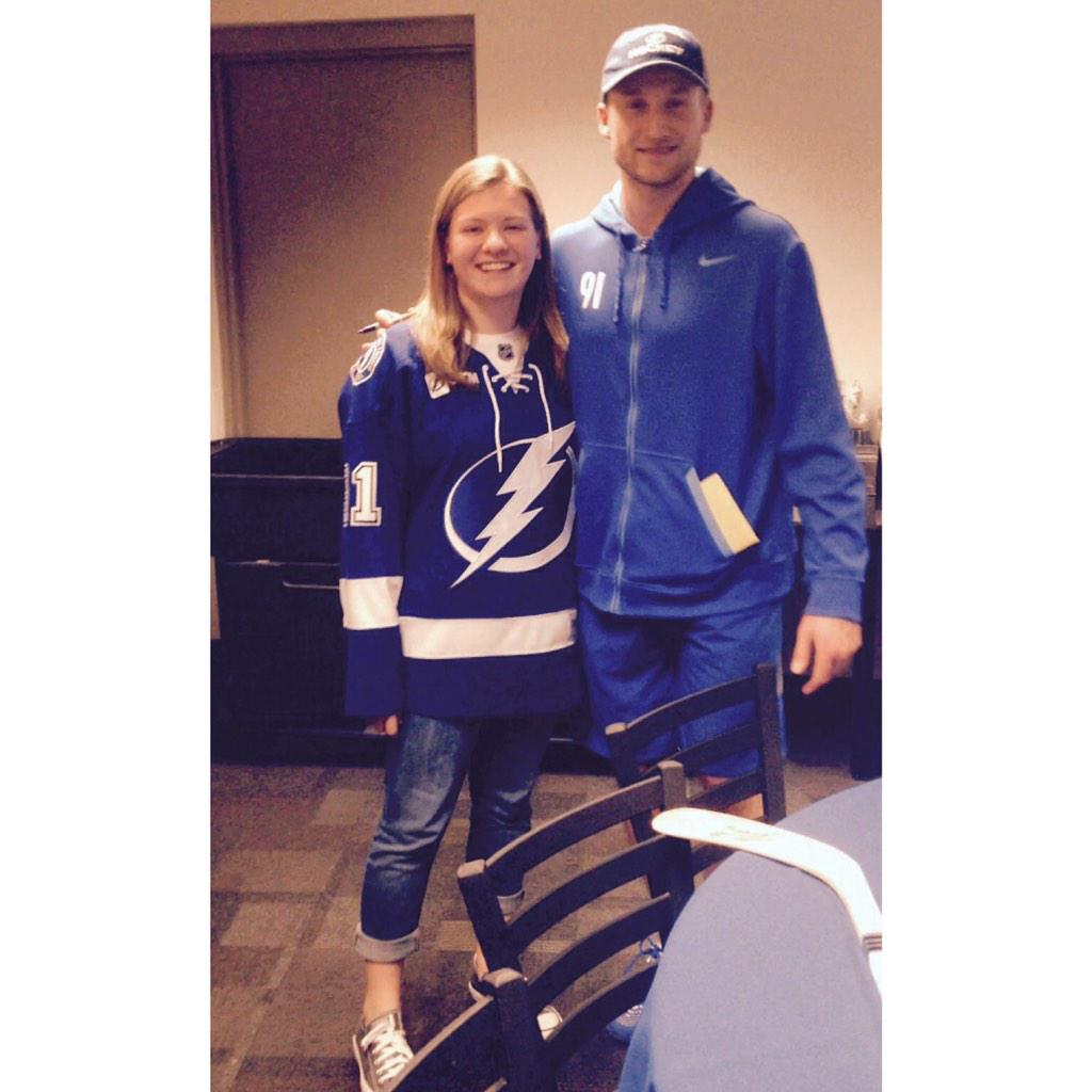   hi stammer :) 

Happy Birthday Steven Stamkos!