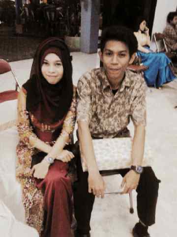 Sri_Wahyuniy's tweet photo. Wedding.y kak rara #lashaaran garden abd.dg.sirua with @Chunky_Mozzfm http://t.co/YozoZPUDhV