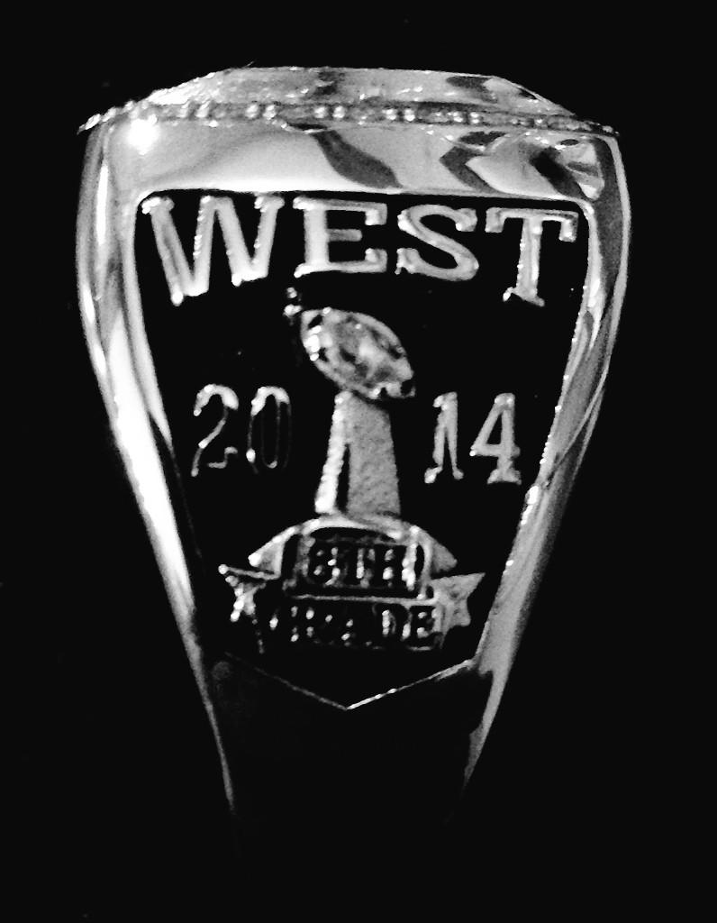 DylanRathcke's tweet photo. My Ring came in #RoadToNaples #FBUTrained #EastBayAllAmerican #EastBayBowl #EYAAB15 http://t.co/GGRDs8W4kF
