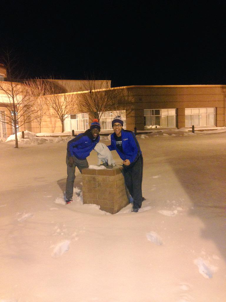 devontebrooks's tweet photo. Should I snatch his ass for the CP game 😂😂 http://t.co/XIvHU7IjiO