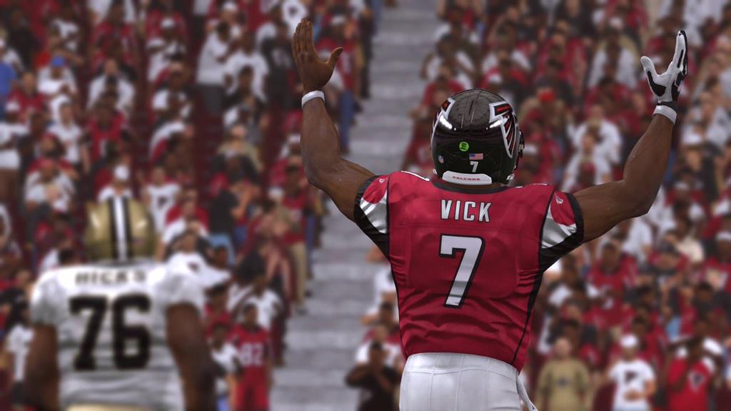 EAMaddenNFL's tweet image. Become unstoppable. 

RETWEET for your shot at an '04 @MikeVick!

#Madden15