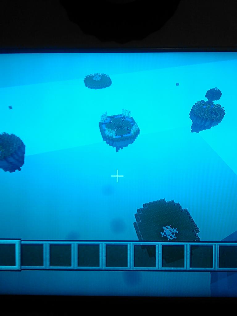 xboxmapmakerMC's tweet photo. A 1v1 Sky wars map! Come challenge me! Or even face your friends! http://t.co/XBbeDRCRNW