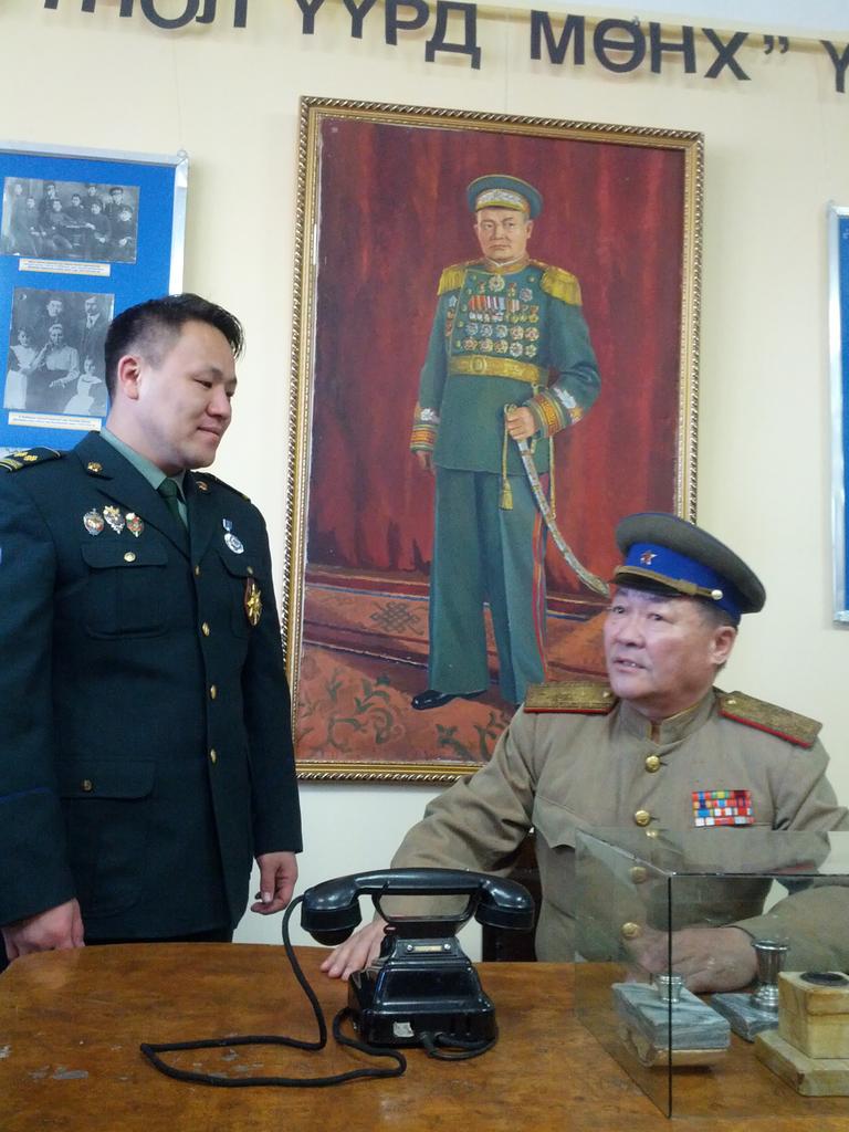 Маршалын Х.Чойбалсангийн 120 жилийн ойд Түүний дүрийг бүтээсэн АЖ. Д.Дашпэлжээ гуай хүрэлцэн иржээ.Чойбалсан хотод.