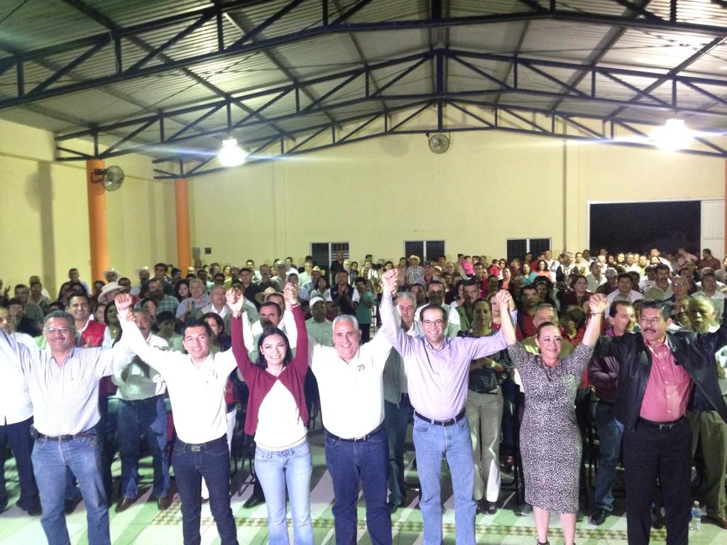 Mely_Romero's tweet photo. La unidad y fuerza de Priismo de Cuauhtemoc esta con nuestro precandidato a gobernador @nachoperaltacol http://t.co/lG3N6UdxXi
