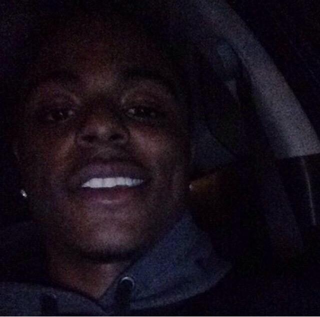 IM_NIK_366's tweet photo. Miss you lil brother ๐๐ข shit is still unbelievable #RIP #RHYDAN http://t.co/suQ6EaQnpN