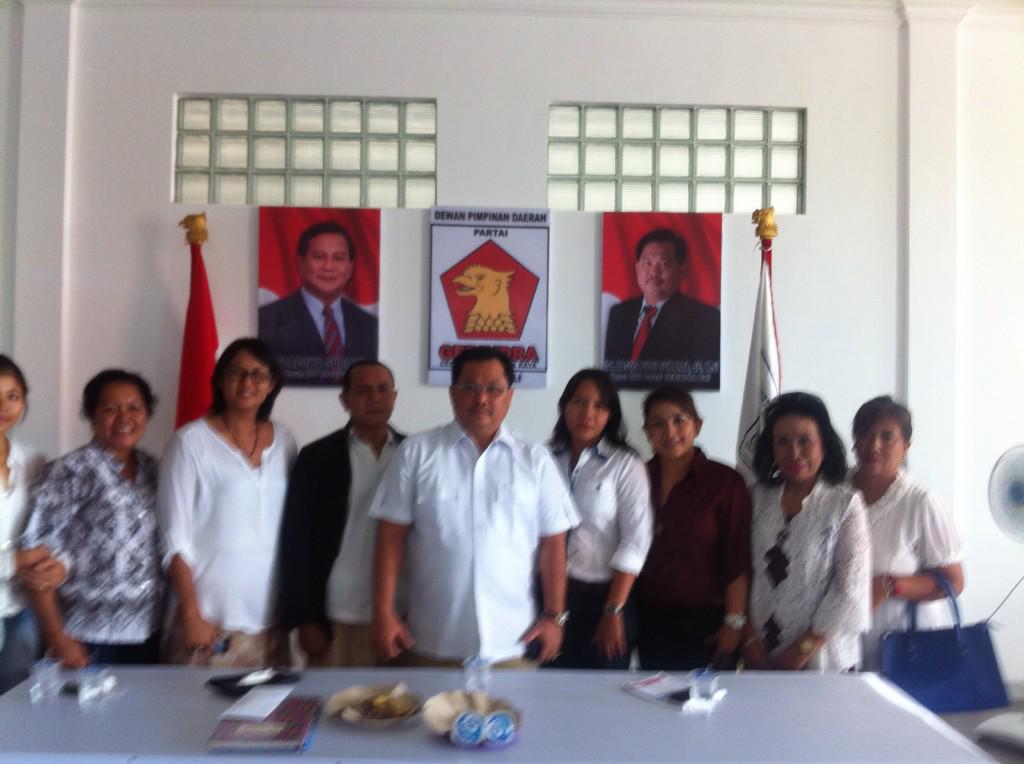 RT <a href="/suyasa_dewi/">DewiSuyasa</a>: <a href="/Gerindra/">Partai Gerindra</a> kontribusi perempuan dalam politik jangan dipandang sebelah mata "