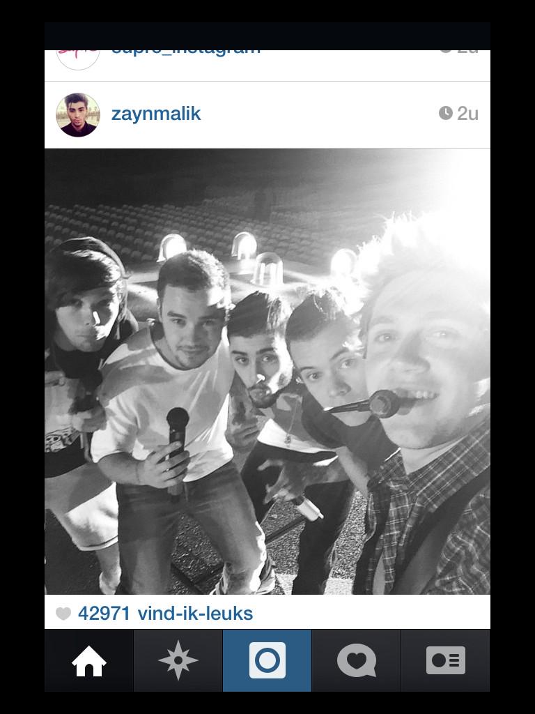 God bless Niall for taking groupselfies 🙏😍

-Miss.Malik x