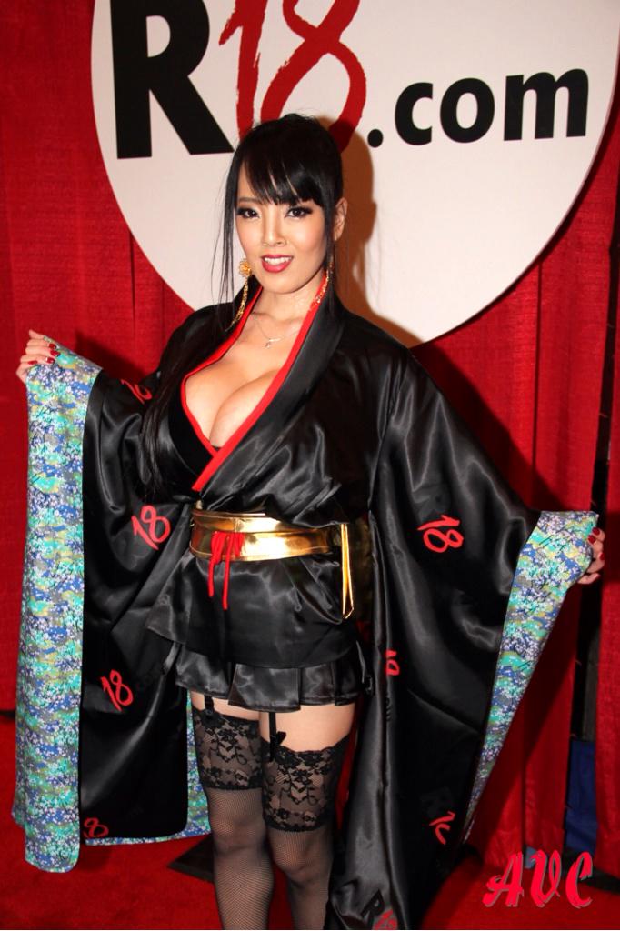 Anthony Castaway on Twitter: "@Hitomi_official @R18dotcom @AEexpo The