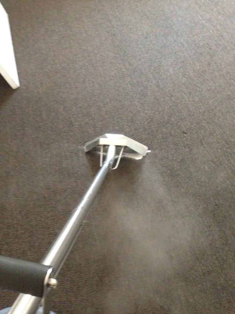 CleaningNonstop tweet picture