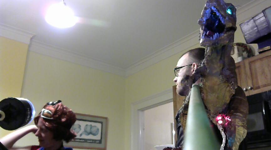 tweenrex's tweet photo. anyone seen a stegasaurus on the route my friends here are HUNGRY #sk8b0rd #titrex #sk8b0rd #dinosaur #hot #besties http://t.co/KEl421wEIg
