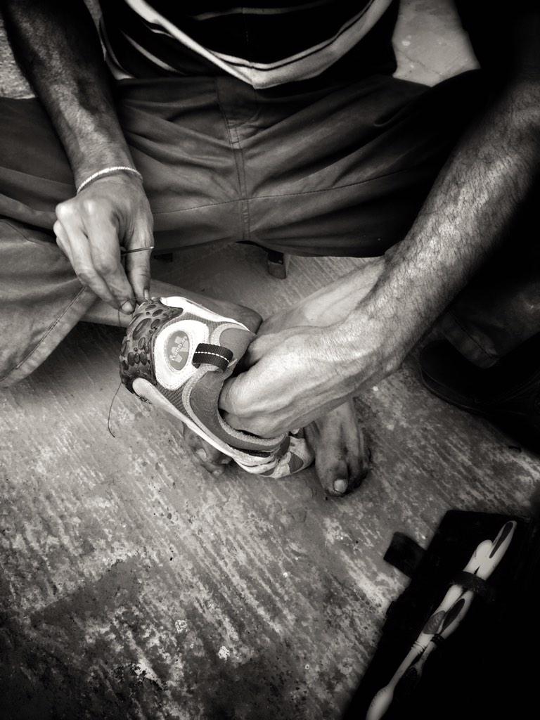 AratiKumarRao's tweet photo. Desi fix for my trusty Merrells of 12 years which decided to bare its sole at the start of my trip.
#traildiaries http://t.co/AHhmaZyOF8