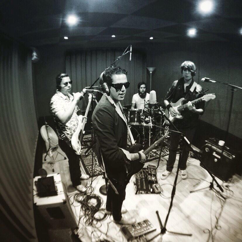 benehammusic's tweet photo. Así nos veíamos desde la cabina de @Red_Sombrero http://t.co/1zUmYvcjLX