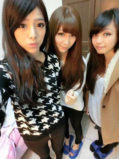LingSheryl's tweet photo. 我脾氣這麼差還是有這麼多人包容我寵我
真的無比幸福
還有安安終於要搬回家了以後天天見 http://t.co/b86XVQlW0O