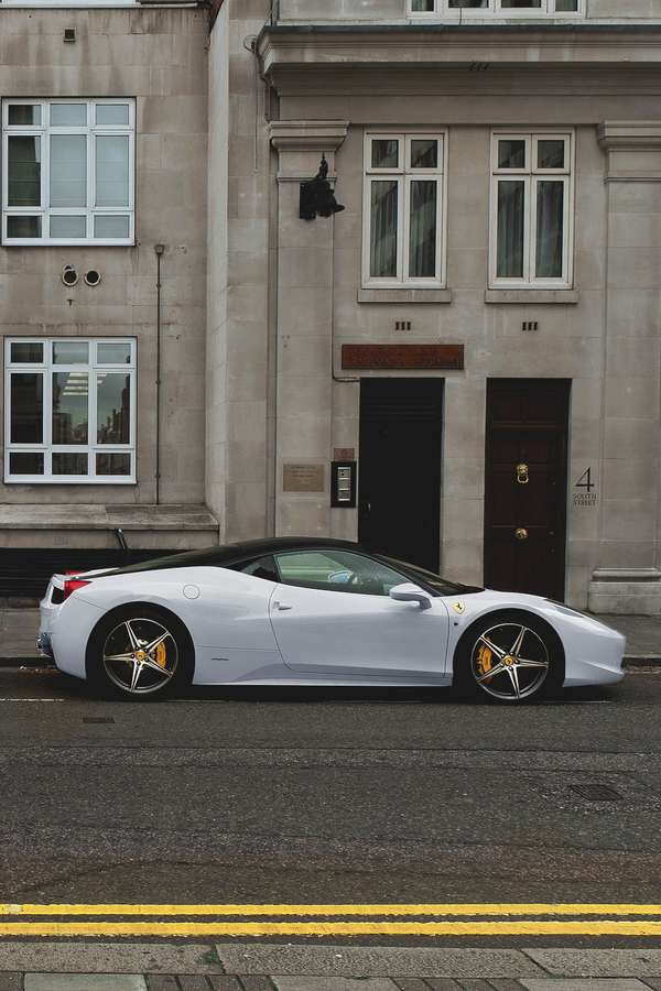 White Ferrari 458 💰