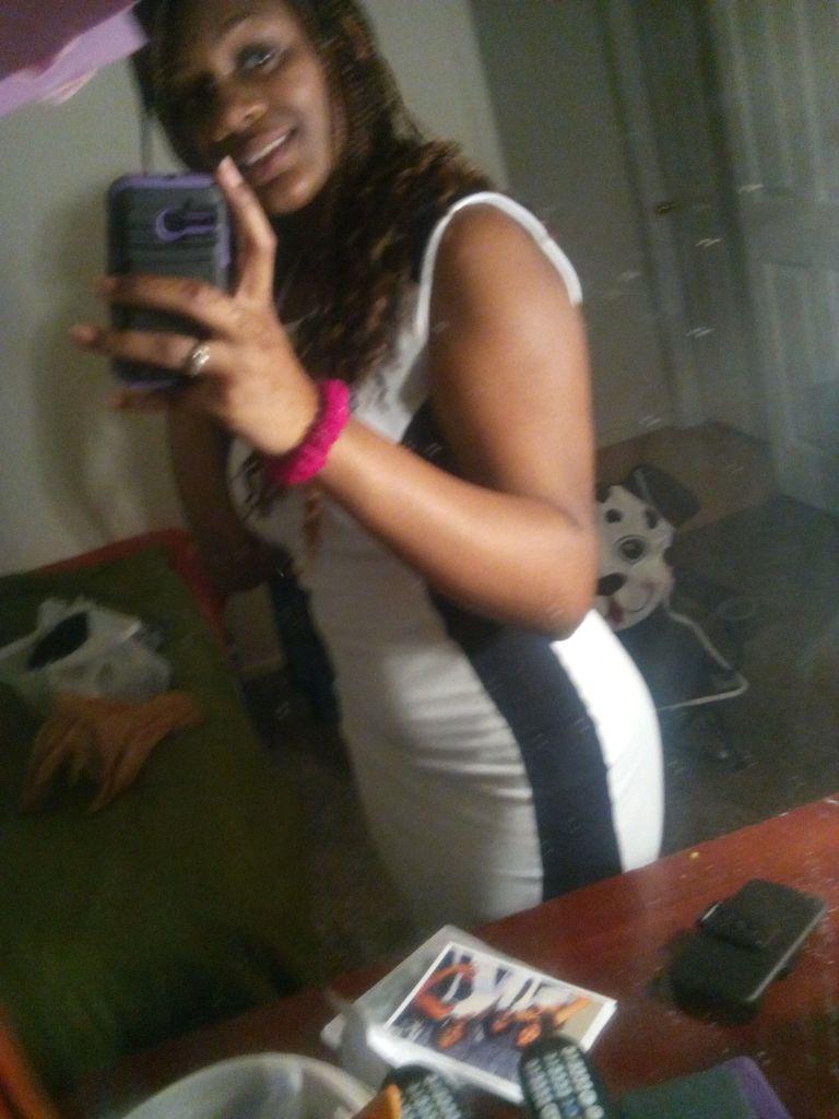 14Being_Myself's tweet photo. Home just leaving my god sisters sweet 16 http://t.co/fQpZ11gUoc