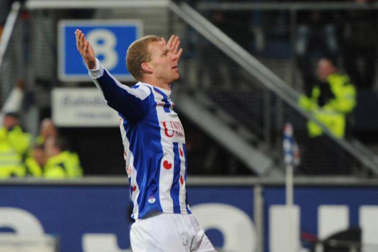scHeerenveen's tweet photo. Henk Veerman verbaast over snelle populariteit. ‘Ik moet iets goeds hebben gedaan, maar heb geen idee wat.  #heezwo http://t.co/iaNzwsBuD9