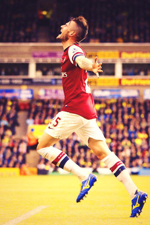 Happy Birthday Carl Jenkinson and good luck today :) 