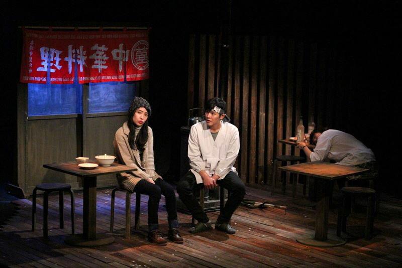 ichungwoo's tweet photo. 극단청우 정연준배우 출연작입니다

[蟹と彼女と隣の日本人] 
6-14 Feb, 2015
Theater Zoo (B1F, Famile Nakajima Koen, S11, N1, Chuo ward, Sapporo) http://t.co/MIHImL1W0k