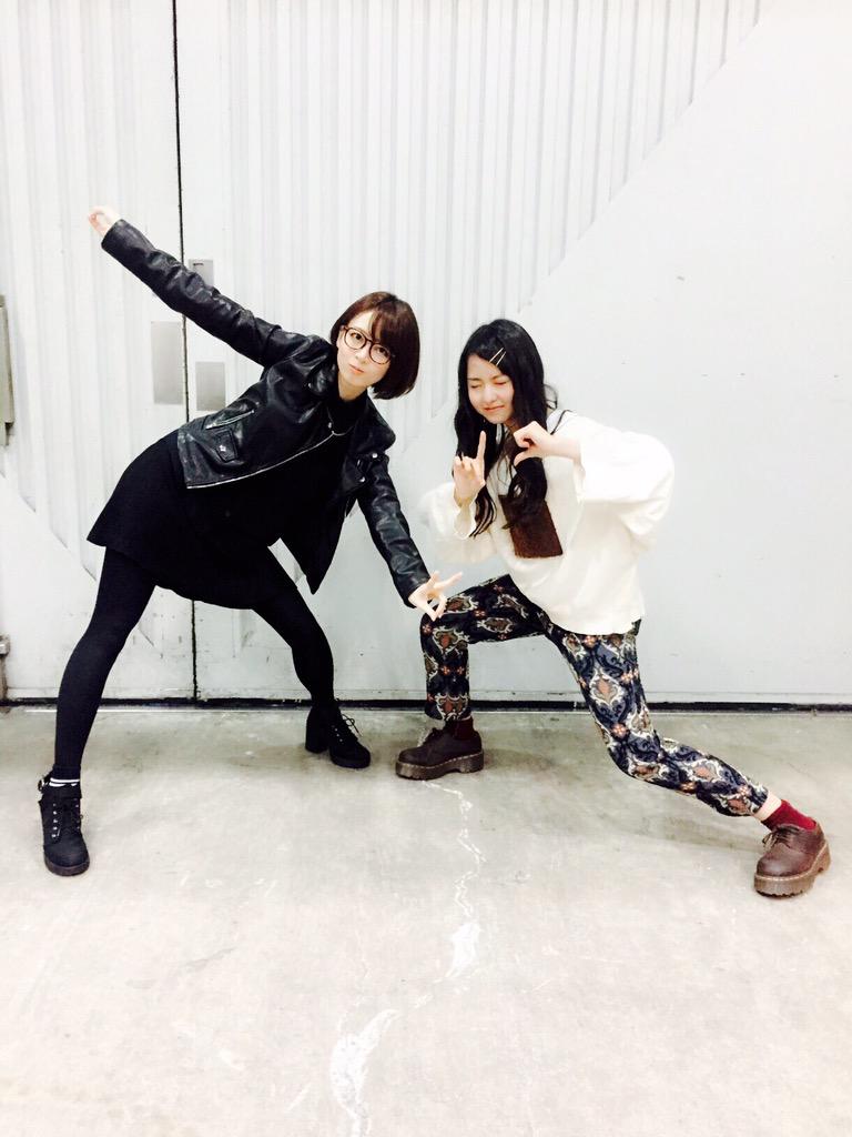 nogimar's tweet photo. 22歳と19歳のポーズ！戴きます。笑
生駒ちゃん超イケメン(O_O) http://t.co/XAWJ29gClx