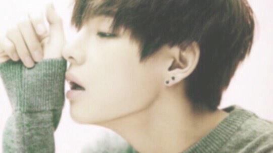 _1230RP's tweet photo. @ LION123B
　
　防彈少年團┆金泰亨┆BOT
　
　＿＿＿＿＿Let's talk with me.
　
　夜行性 独占欲 長文好き ＋15

#RTしたbotとぺンを迎えにいく 
#RTしたbotとペンを迎えにいく http://t.co/N1K9wX3DZk