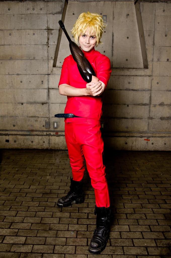 十手塚 今日はワンフェスでアイドルマスターのコブラプロデューサーのコスプレしてきました でもアイドルはいずこ しかし コブラのコスはムズイ Http T Co Hodcueqmlw