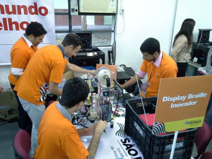TikkunOlamMakrs's tweet image. @arduino Meet Brailomatic, #Arduino #3DPrinting #LaserCutting it reads braile automaticlly!
<a style="text-decoration: none;" rel="nofollow" target="_blank" href="http://www.tomtlv.org">tomtlv.org</a>