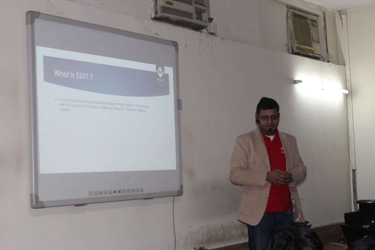 CsharpCorner's tweet image. Third Session on #SQLServerDataTools in VisualStudio started by @kaushik_vishal on @CsharpCorner Delhi Developer'sDay