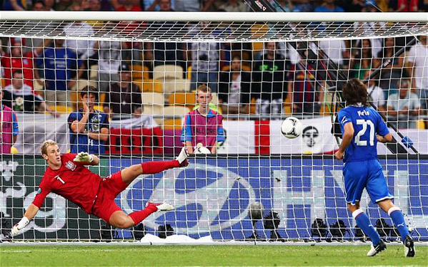 Footballtweet's tweet photo. Andrea Pirlo: "Joe Hart looked very confident in himself, so I thought we had to bring him down a peg or two." http://t.co/nCZagkCiSn