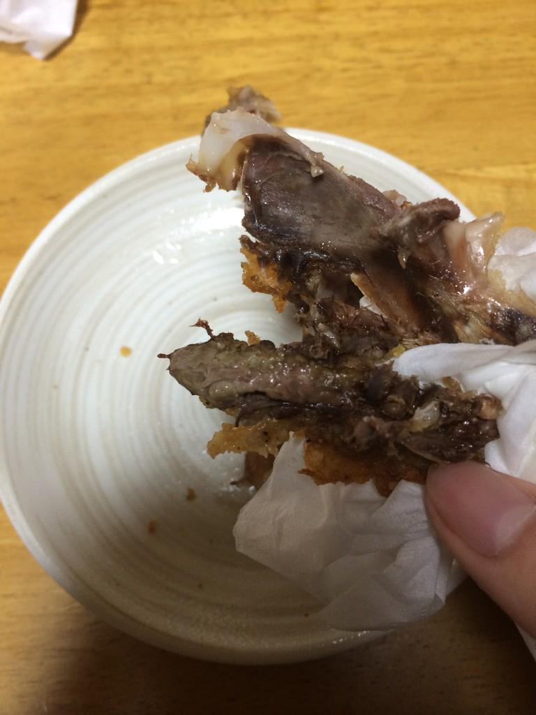あなペリ En Twitter ケンタッキー食ってたら一時期話題になった例の内臓みたいなのでた 背肝とかいうレア部位らしい Http T Co Yc9kyysn6d