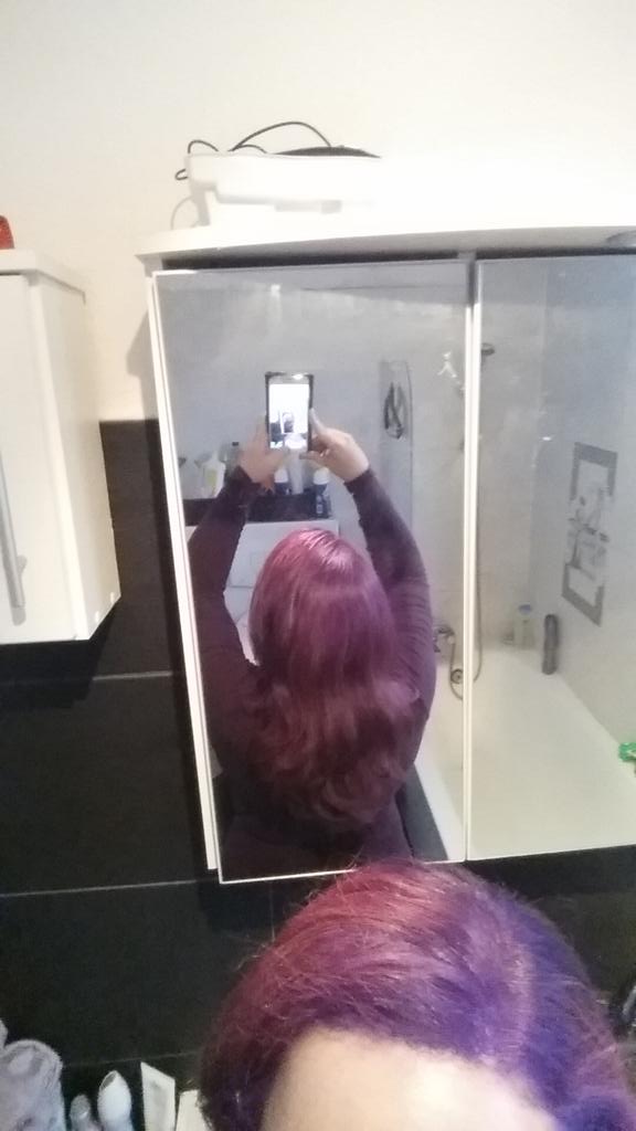 slallon's tweet photo. Wat vind je van mn nieuwe haar??? @firstbabyblue http://t.co/zusEhUVqng