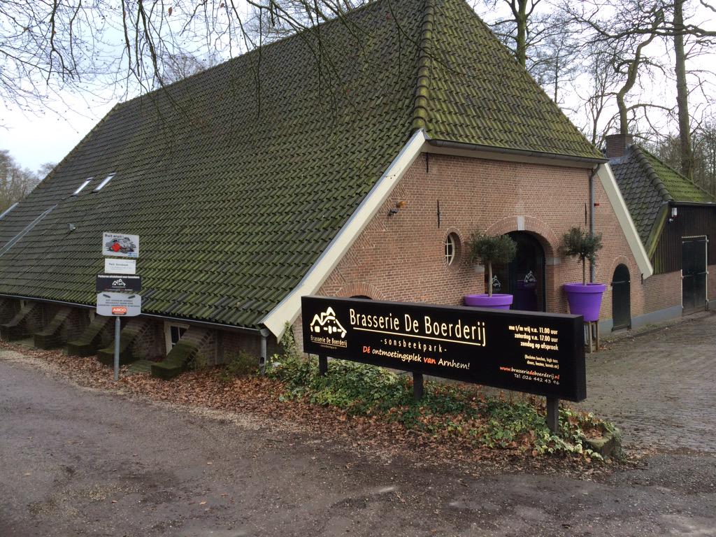 Vandaag sta ik met de <a href="/skyflynl/">SKYFLY DJ shows</a> show bij <a href="/BoerderijArnhem/">BrasserieDeBoerderij</a> op de #OTTR15