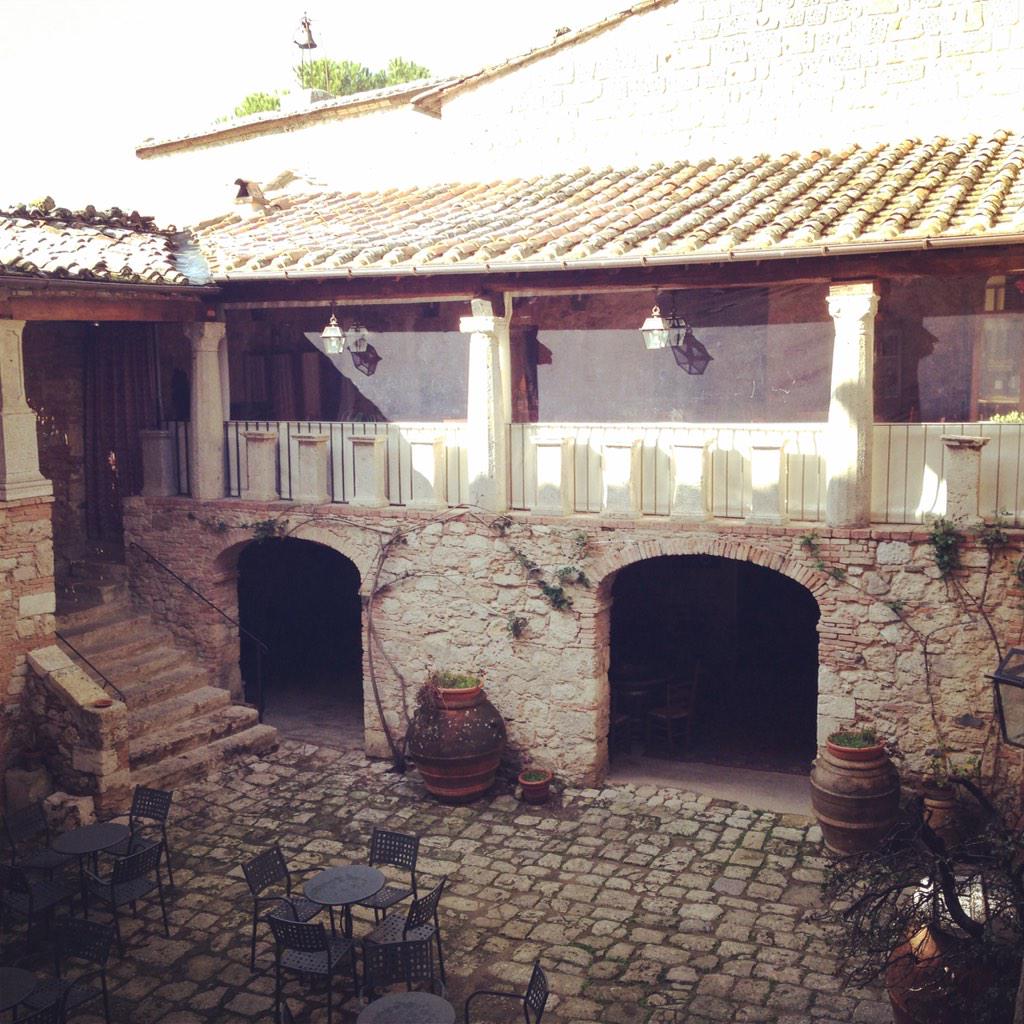 RestChiostro's tweet photo. Aperto anche a pranzo tutti i sabati e le domeniche... #ristorante #wine #wine #sarteano #Tuscany http://t.co/86UfCo1sKg