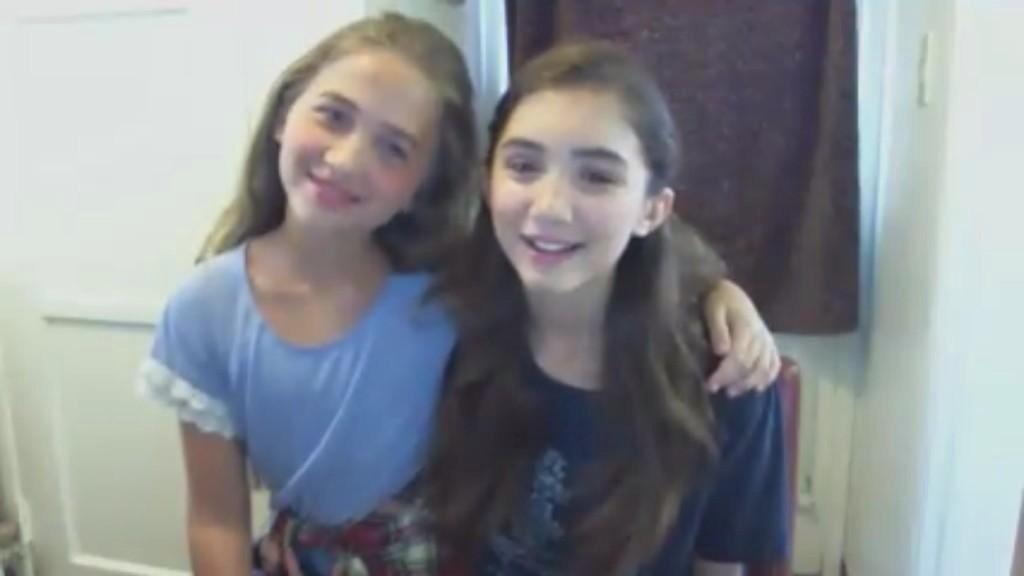 Rowan Blanchard Jp Rowanの隣にいるのは Rowanの妹カルメン Carmen 3枚目の写真の男の子は弟のシェーン Shane Dcsの中だと妹的存在のrowanですが こういう写真を見るとお姉ちゃんに見えますね Http T Co 6eivocwems Rowan Blanchard Jp Rowanの隣にいるのは Rowanの妹カルメン Carmen 3枚目の写真の男の子は弟のシェーン Shane Dcsの中だと妹的存在のrowanですが こういう写真を見るとお姉ちゃんに見えますね Http T Co 6eivocwems