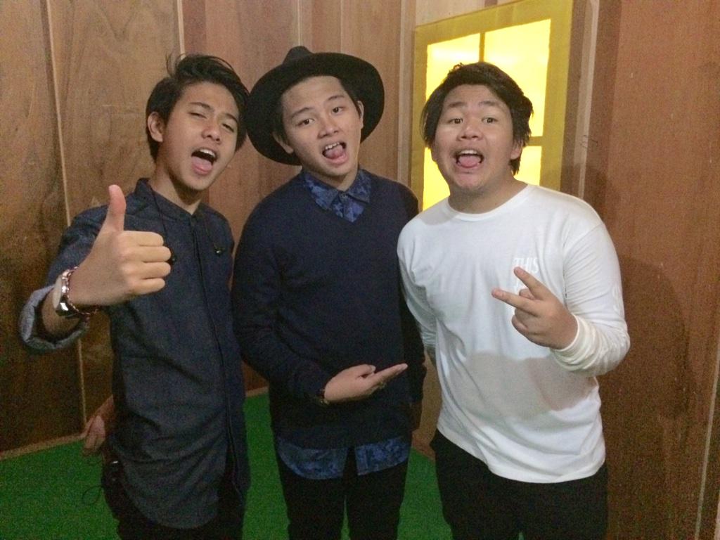 CJRisCJR's tweet photo. Abis perform di Summarecon Mal Serpong http://t.co/Pus52EmfJB