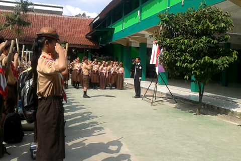 Pramuka_BM's tweet photo. Pelantikan Anggota Baru 27 "Nafidzul Gardapati Utama - Nafidzul Gardapati Utami http://t.co/Nhsp8LUYlg