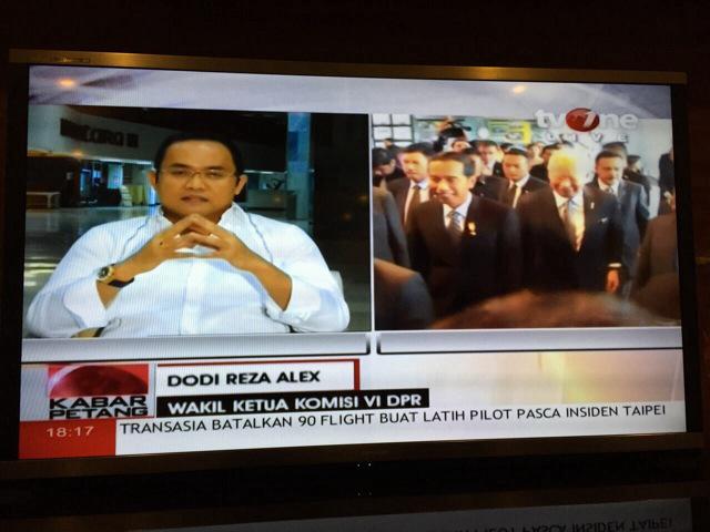 PalembangBagus's tweet image. Wakil kami di DPR RI @dodireza bicara ttng Mobil Nasional di @tvone . Bangga nih! colek bu @thiayufada :) ahh..