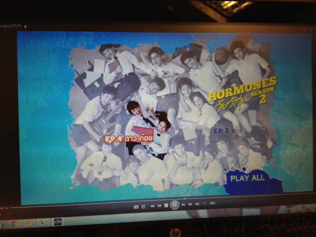 JaNzJuMp's tweet photo. ดู hormone boxset 2 กล่องเล็กละ เหมือนที่ฉายในทีวีทุกประการ -จบการรายงาน- #HormonesBoxset2 #miniboxset http://t.co/LfPxbCBjGw