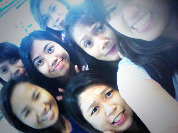 dpflin's tweet photo. #latepost #ZEGirls enjoying last Friday's 18th birthday celebration of KP!! 💁💁💁💁💁💁💁 http://t.co/j5deBHq4Bf