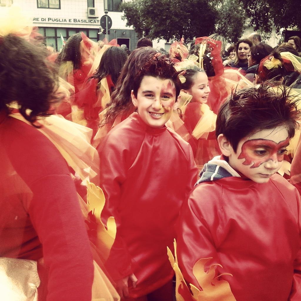 ObComIT's tweet image. Ha inizio il #carnevale