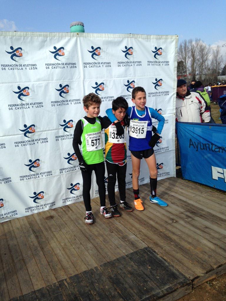 1 Raúl Medina 2 Juan Lucas 3 Omar Jiménez podio alevín del cross de Valladolid