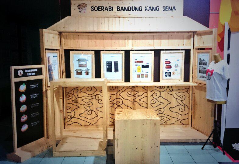Pameran Tugas Akhir
Perancangan Tata Visual Penjualan Gerai Soerabi Bandung Kang Sena @MSD
Jl Tamansiswa (9-20 Feb)