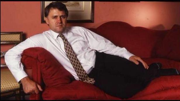 Ali_Yesilyurt's tweet photo. George Costanza & Malcolm Turnbull related? #samecouch #auspol #libspill http://t.co/UIu0rqDDfd