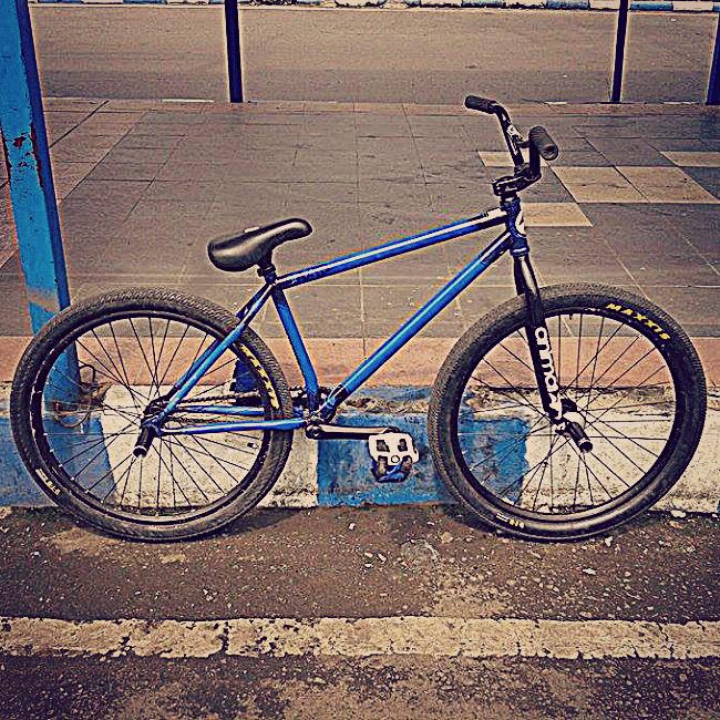 tirexberenang's tweet photo. new colour like new bike #hardride #alphalabcrew #mamba #fgfs #fixedfreestyle #bike http://t.co/hD3BbwdpPI http://t.co/a9xfWr2VGc