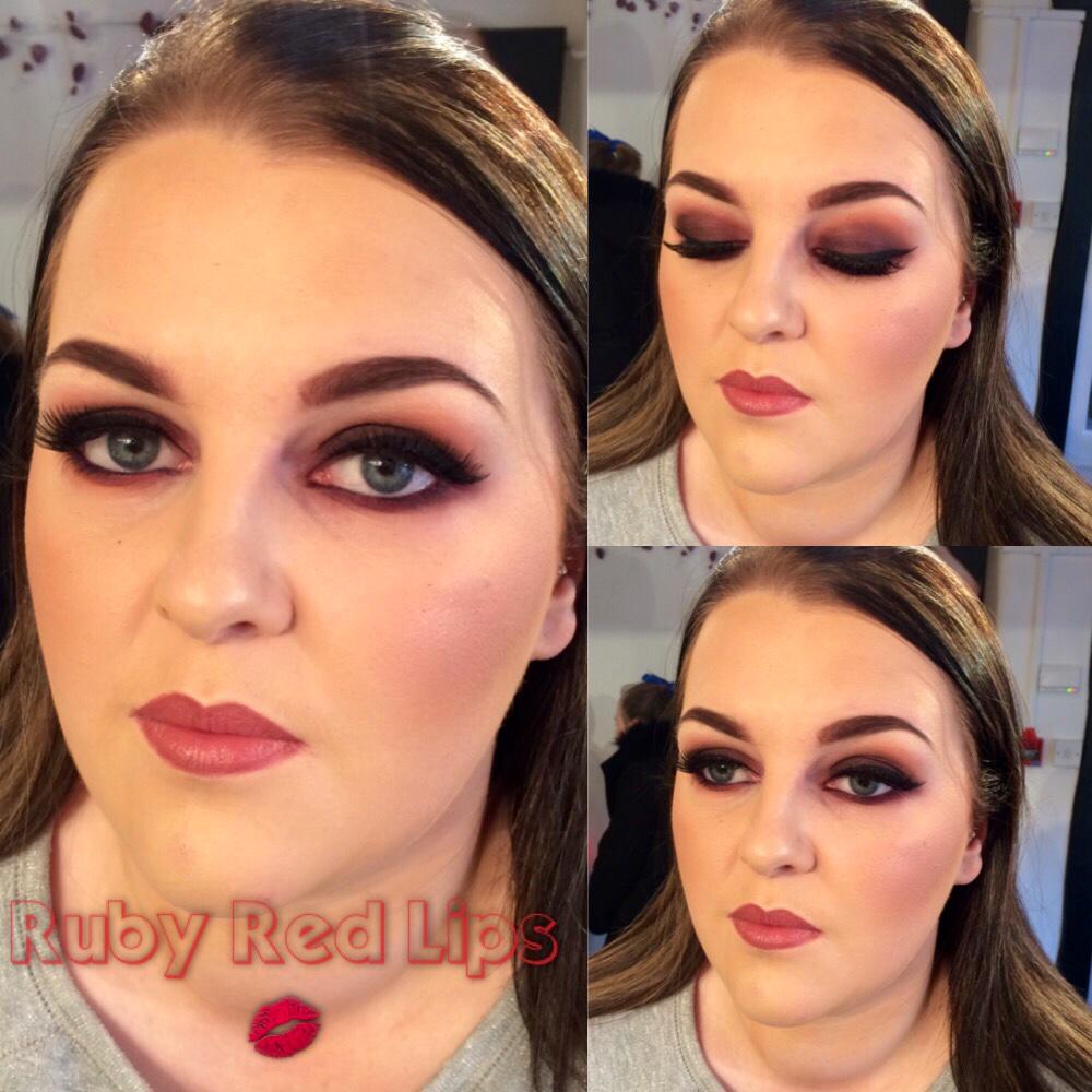 RubyRedLipsMUA's tweet image. Purple smokes 💜💜💜 #rubyredlips #boltonmua #makeupartist #makeup #MUA