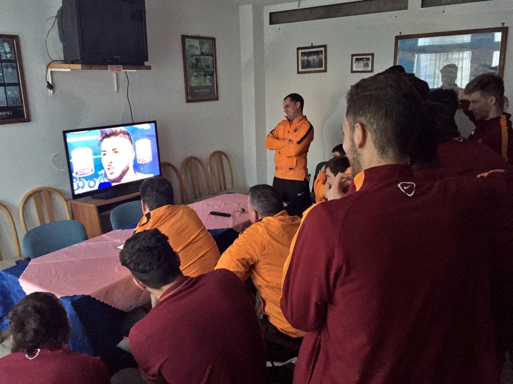 camillapalombo's tweet photo. Daniele Verde...Tutti insieme a tifare per te da Viareggio #ASR Primavera http://t.co/YkswSdfXmq